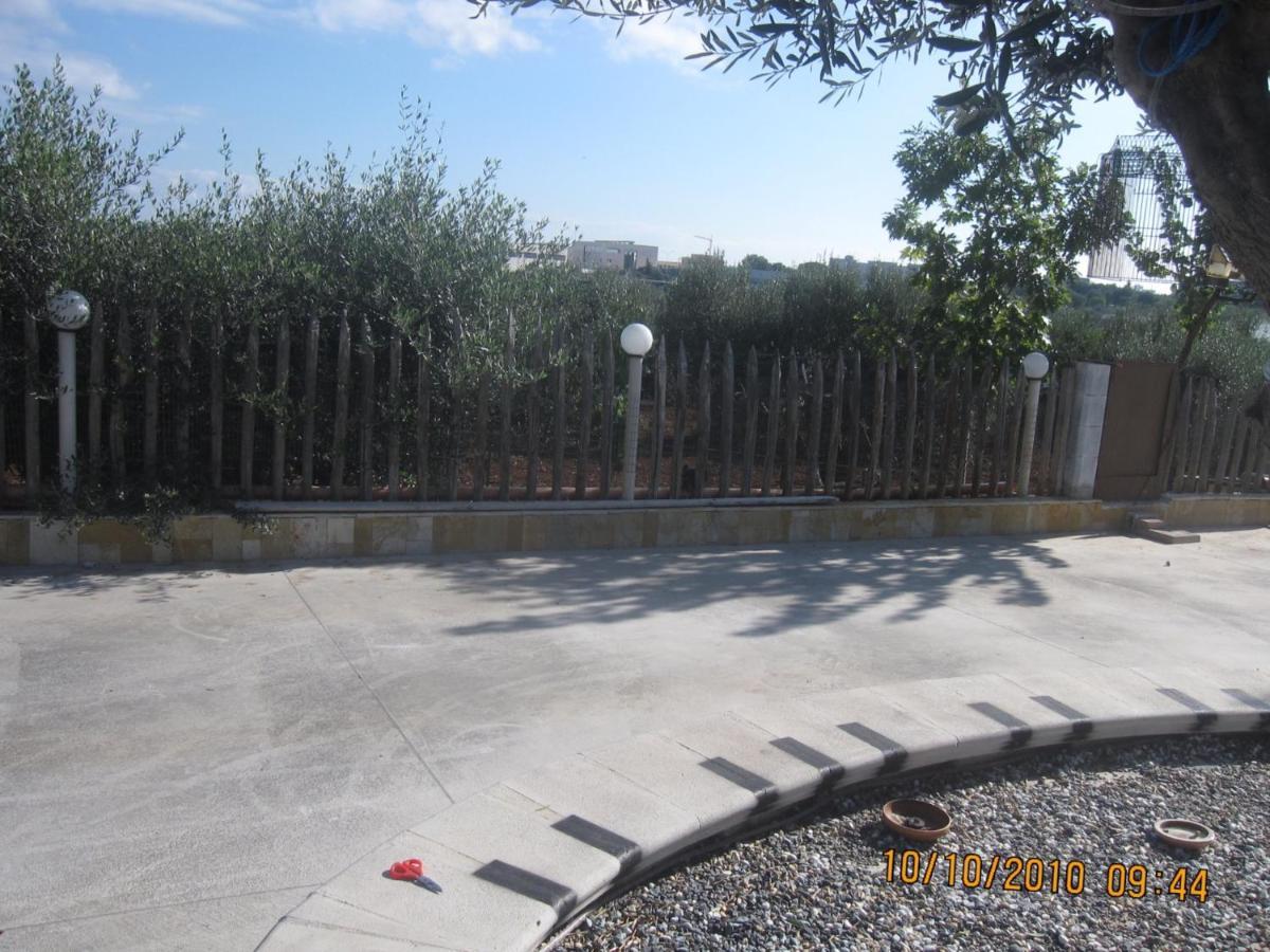 Music House A Castellana Grotte Confinante Via Per Turi 500M Dalle Grotte Bagian luar foto