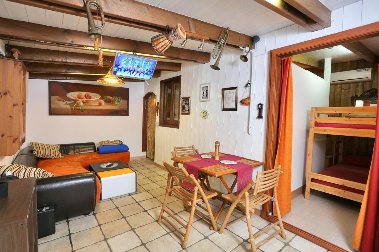 Music House A Castellana Grotte Confinante Via Per Turi 500M Dalle Grotte Bagian luar foto