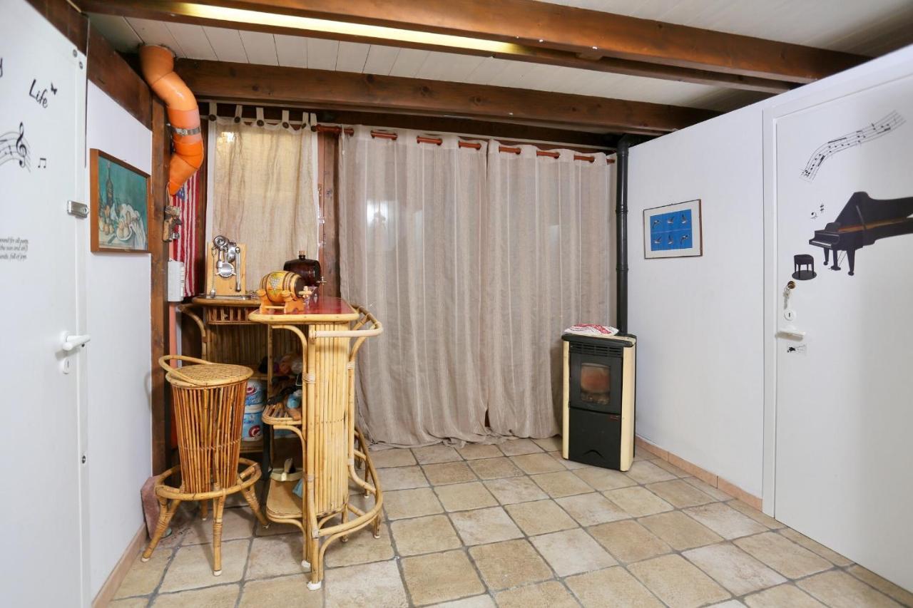Music House A Castellana Grotte Confinante Via Per Turi 500M Dalle Grotte Bagian luar foto