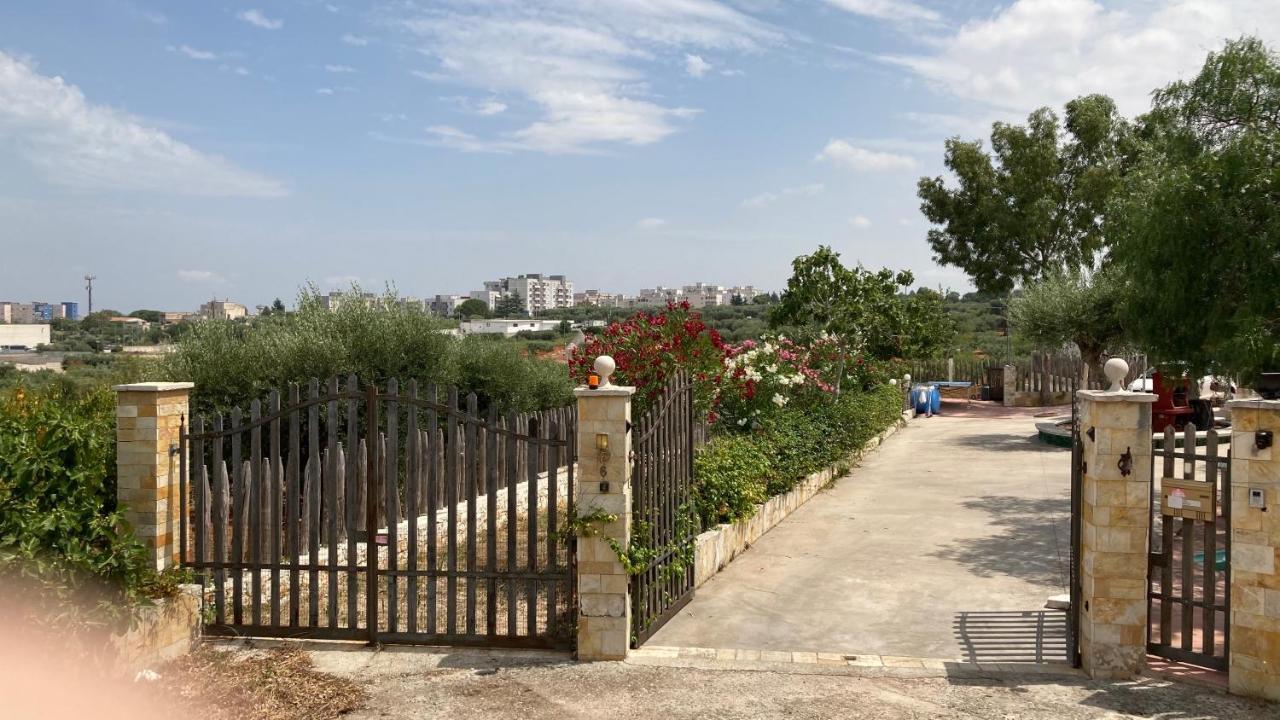 Music House A Castellana Grotte Confinante Via Per Turi 500M Dalle Grotte Bagian luar foto